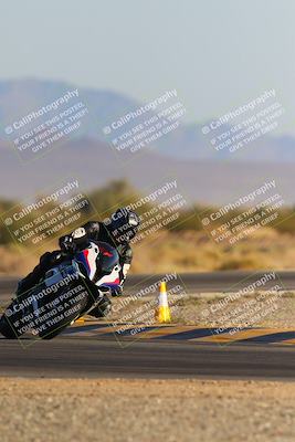 media/Dec-09-2023-SoCal Trackdays (Sat) [[76a8ac2686]]/Turn 15 Set 2 (245pm)/